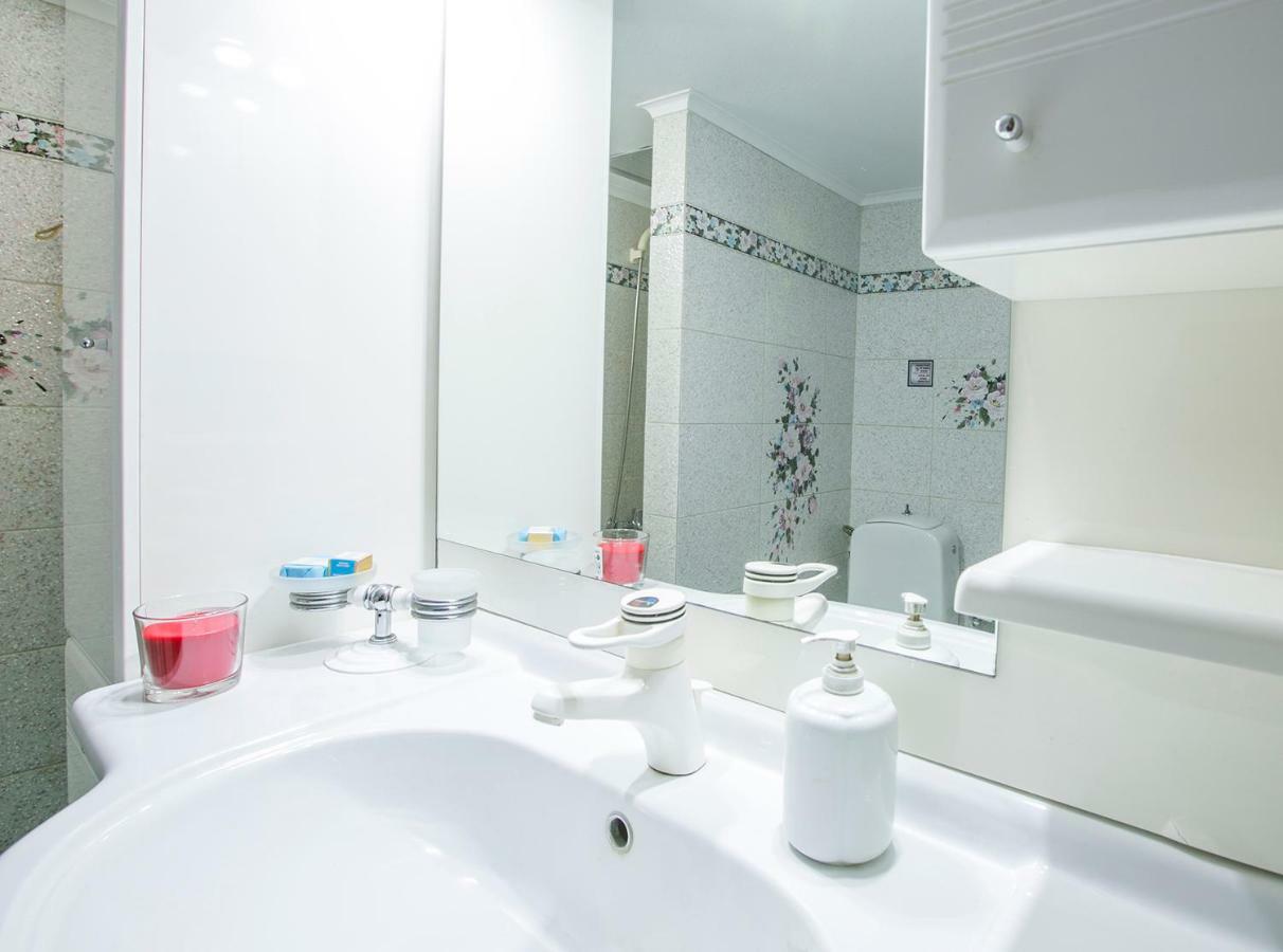 Spacious Apartment Next To Metro - Marousi アテネ エクステリア 写真